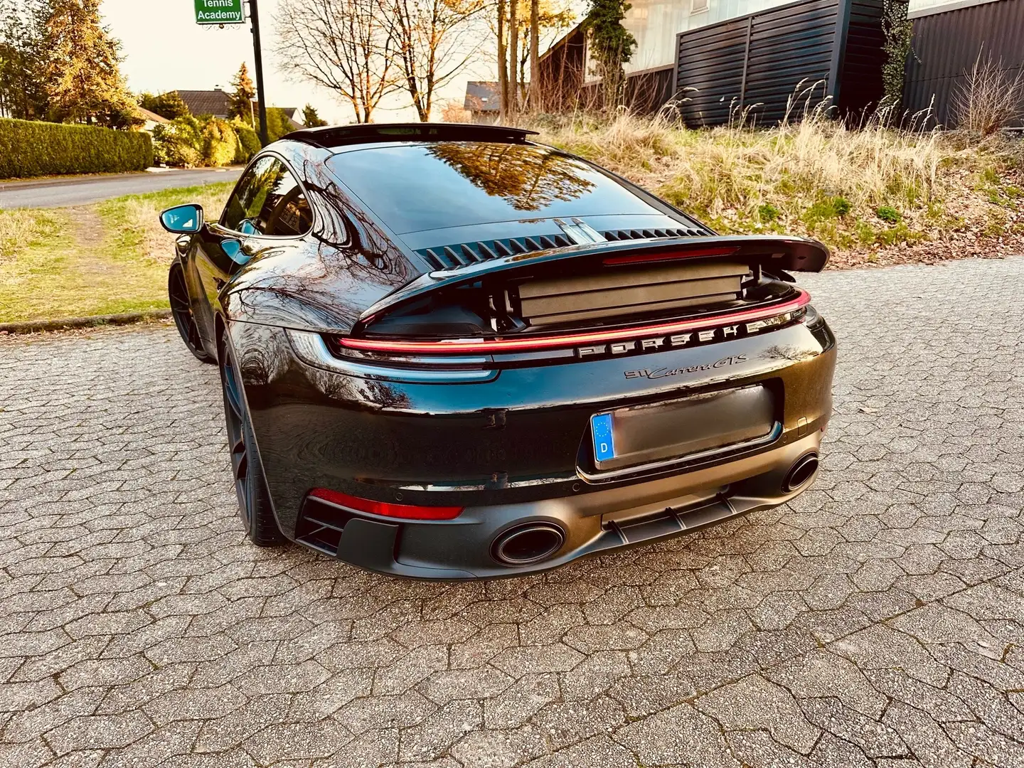 Porsche 992 911 Carrera GTS PDK Schwarz - 2