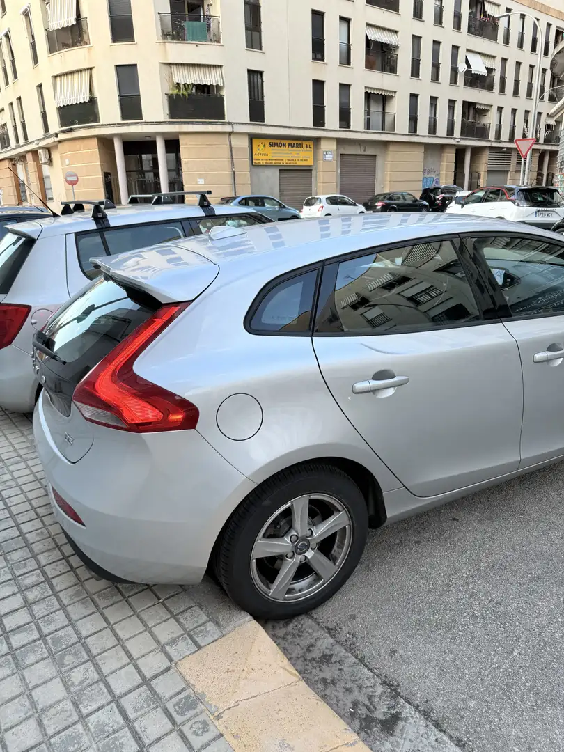 Volvo V40 D3 Momentum 150 - 1