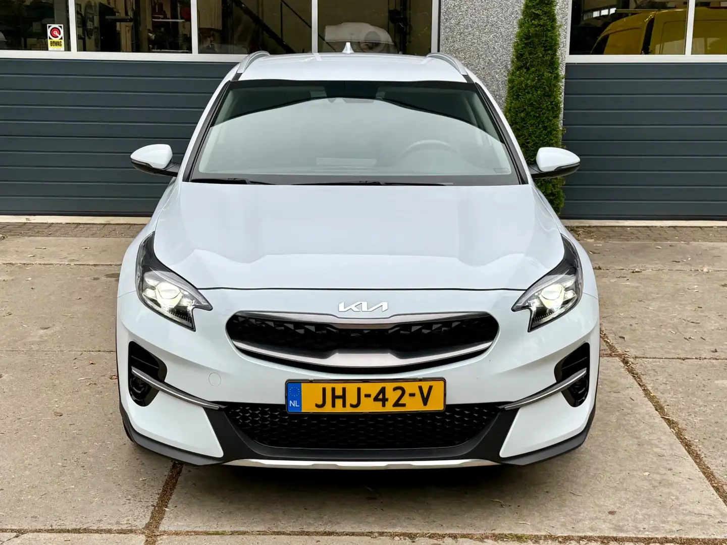 Kia XCeed (Gereserveerd t/m wo 29-10) 1.6 GDi PHEV PlusLine| Blanc - 2