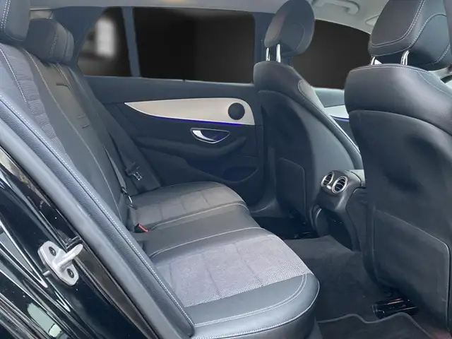 Mercedes-Benz E-Class view 12