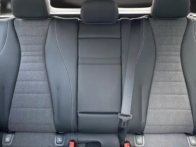 Mercedes-Benz E-Class view 13