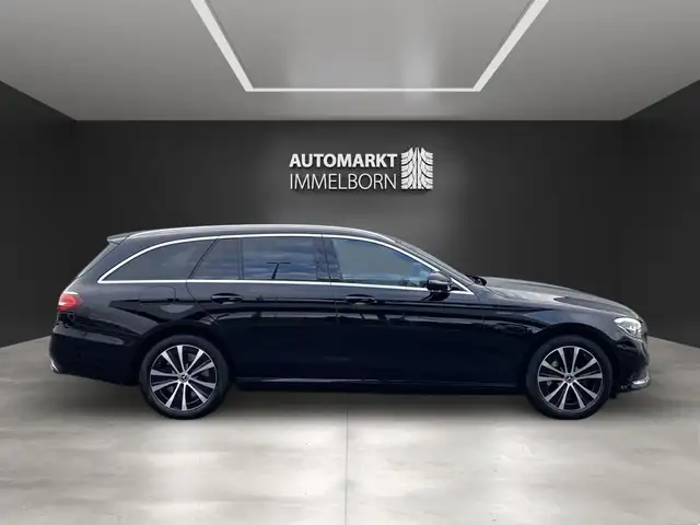 Mercedes-Benz E-Class view 7