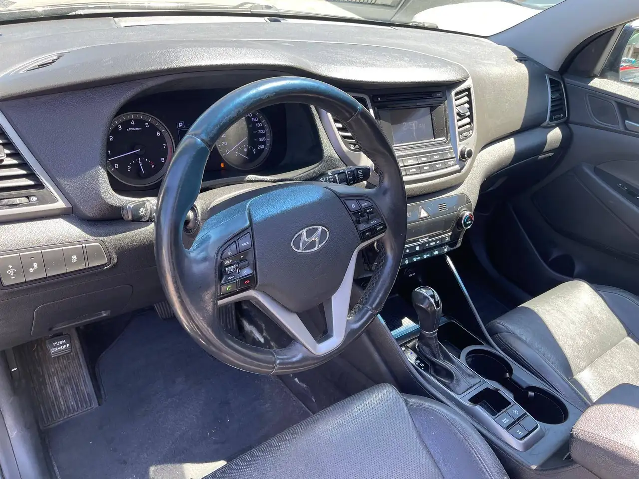 Hyundai TUCSON снимка Hyundai TUCSON
