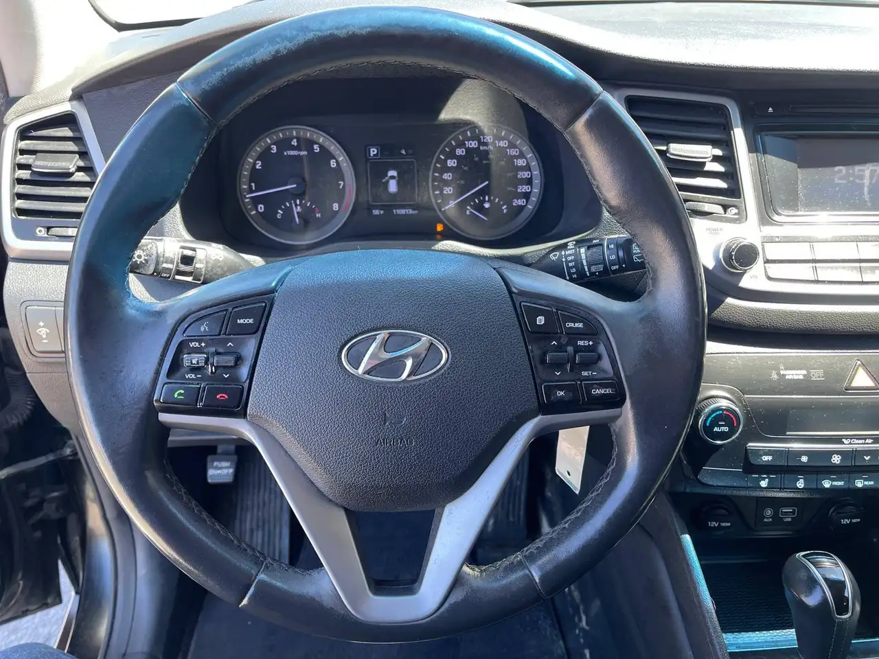 Hyundai TUCSON снимка Hyundai TUCSON