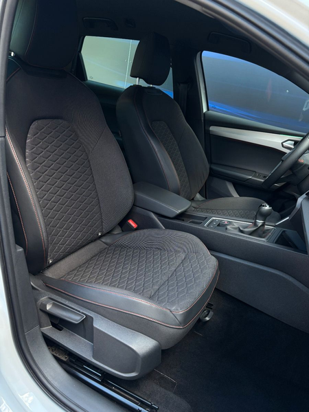 SEAT Leon Sportstourer FR — photo 13