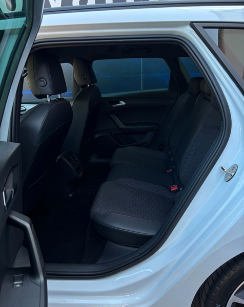 SEAT Leon Sportstourer FR — photo 12
