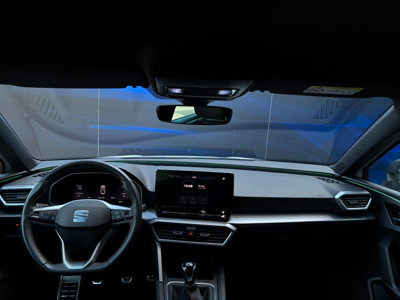 SEAT Leon Sportstourer FR — photo 15