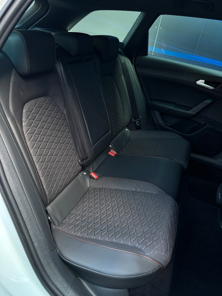 SEAT Leon Sportstourer FR — photo 14