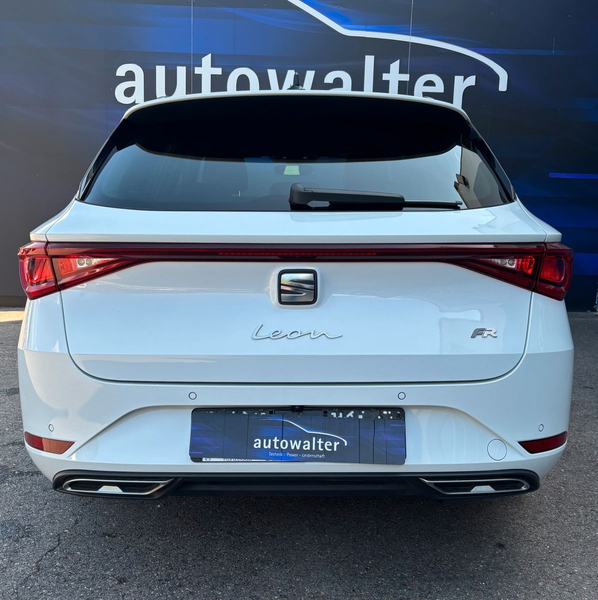 SEAT Leon Sportstourer FR — photo 4