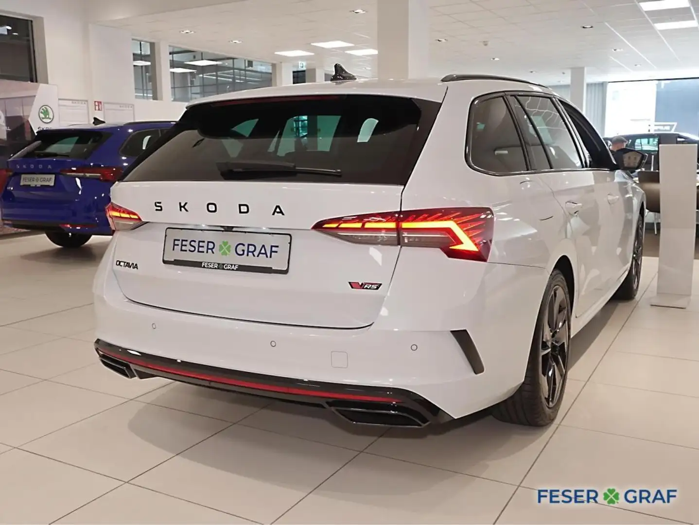 Skoda Octavia Combi RS 2,0 TSI DSG - NAVI,SHZ,ACC Weiß - 2
