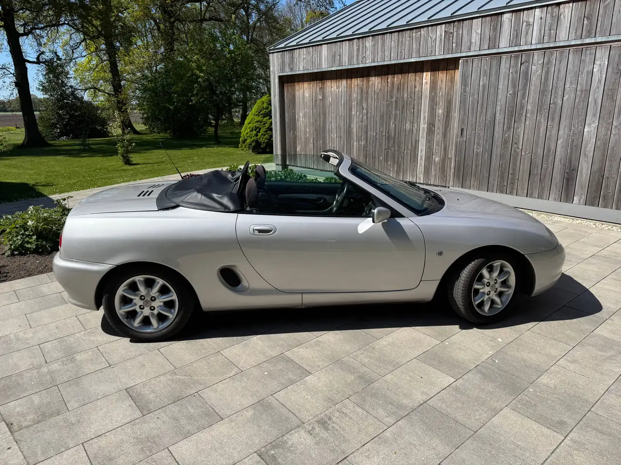 MGF 1.8i, foto 6