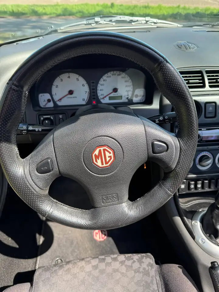 MGF 1.8i, foto 11