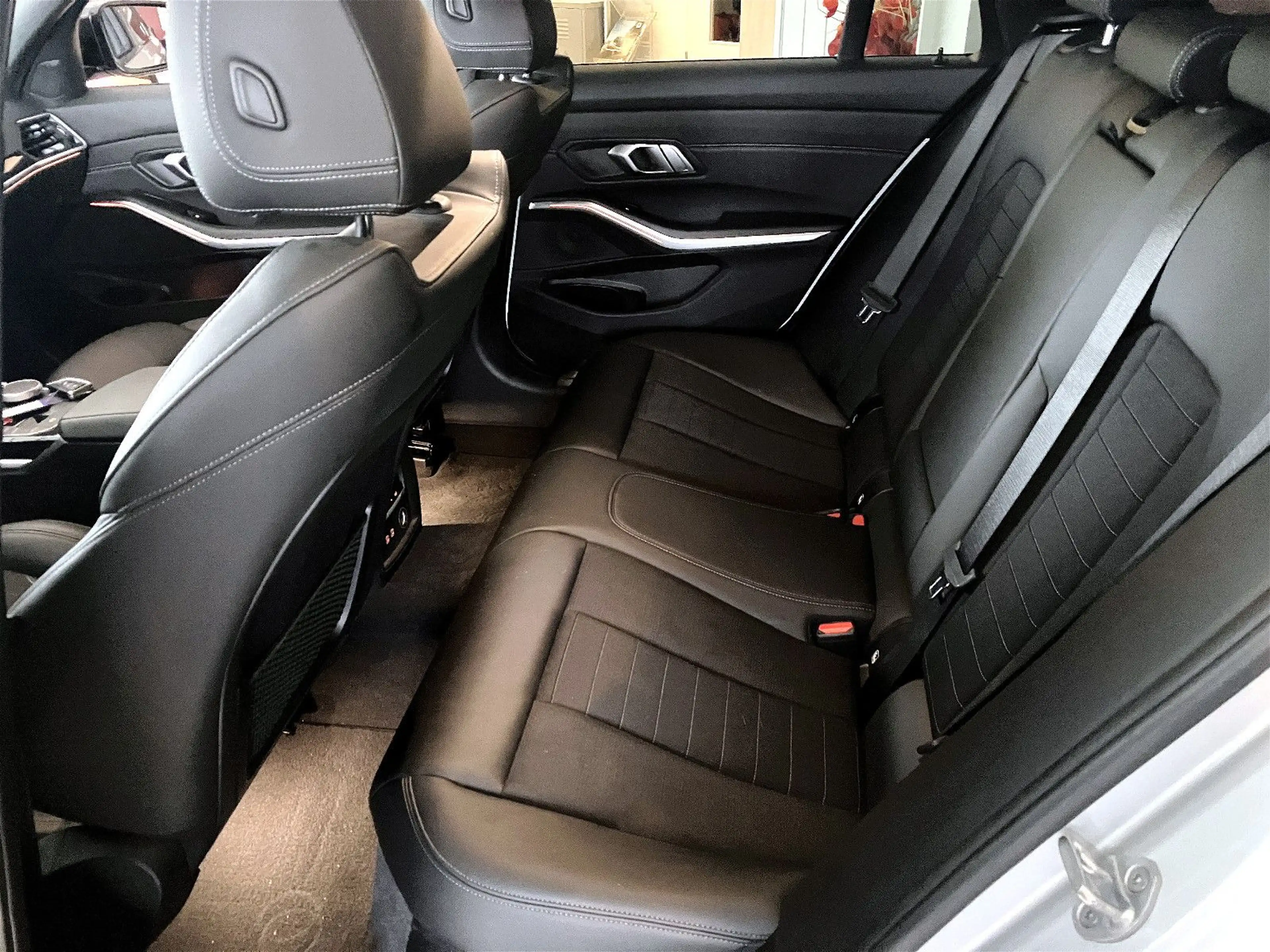 BMW 320 xd SportLine/Apple/Standhz/HiFi/LivePRO/M-MFL — photo 10