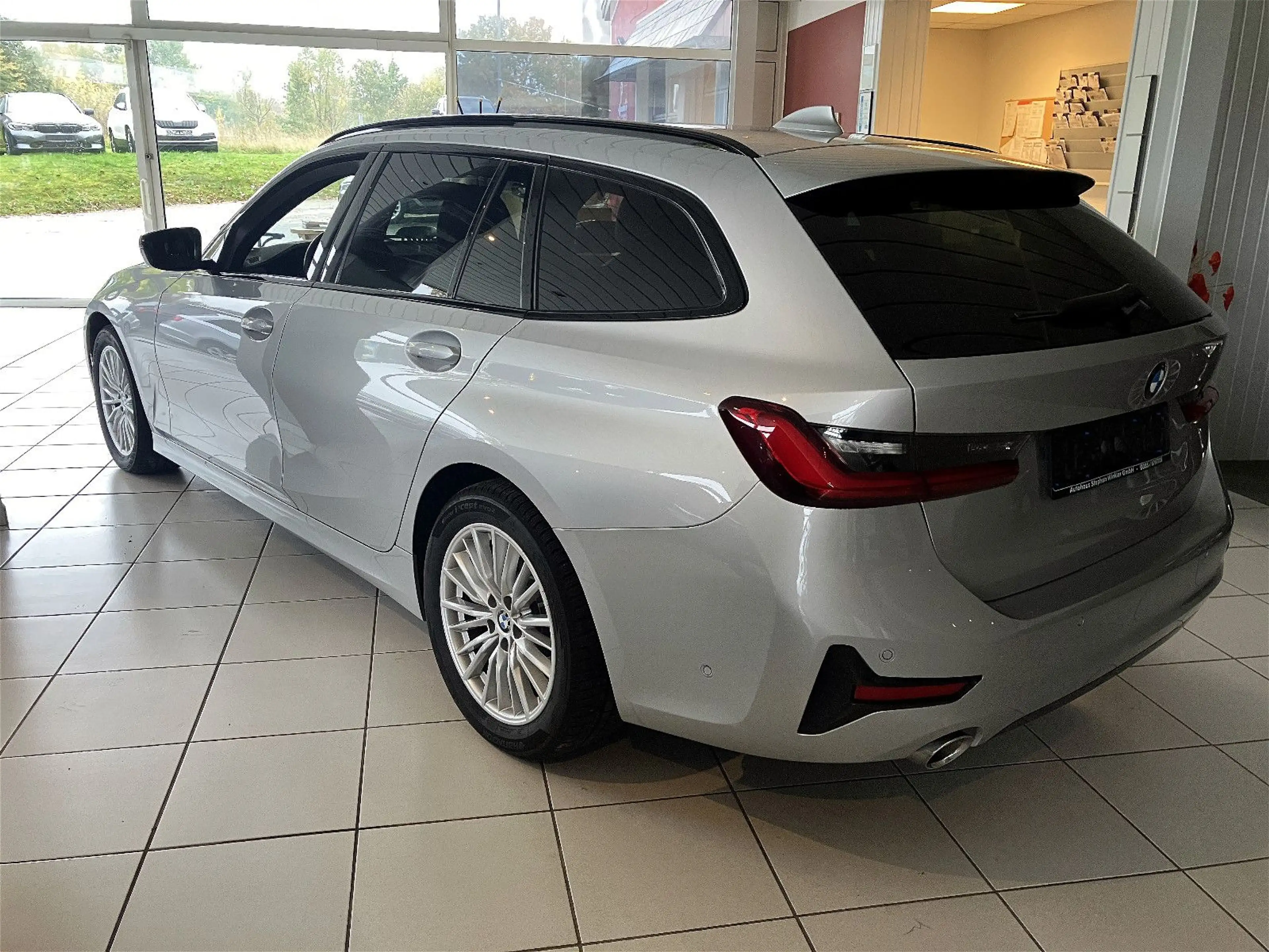 BMW 320 xd SportLine/Apple/Standhz/HiFi/LivePRO/M-MFL — photo 2