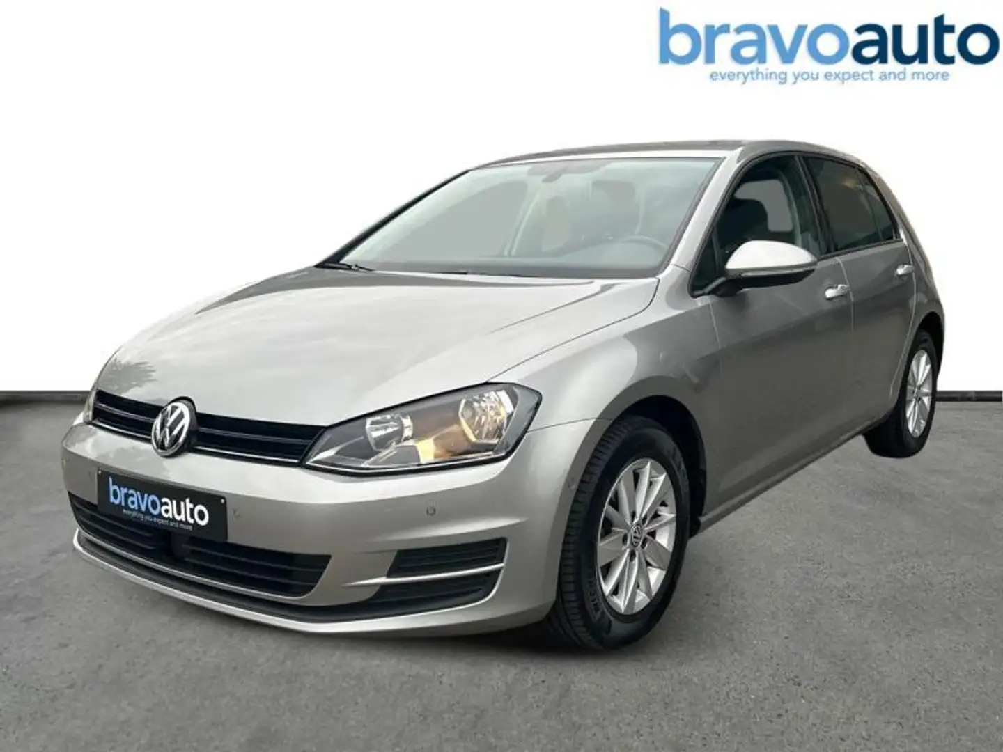 Volkswagen Golf 1.2 TSI BLUEMOTION DSG Серебристый - 1