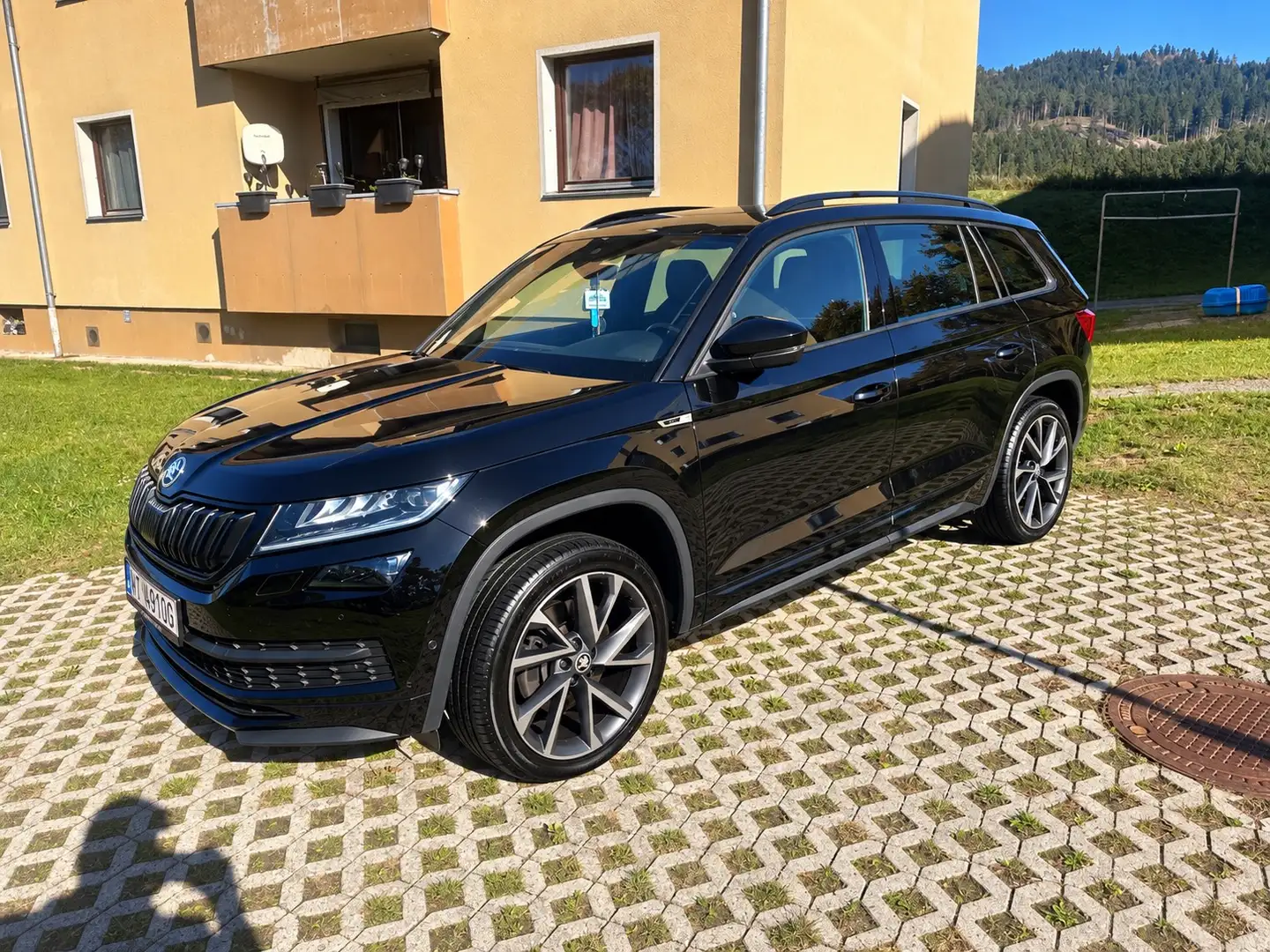 Skoda Kodiaq 2,0 TDI SCR 4x4 Sportline 7 Sitze DSG - 1