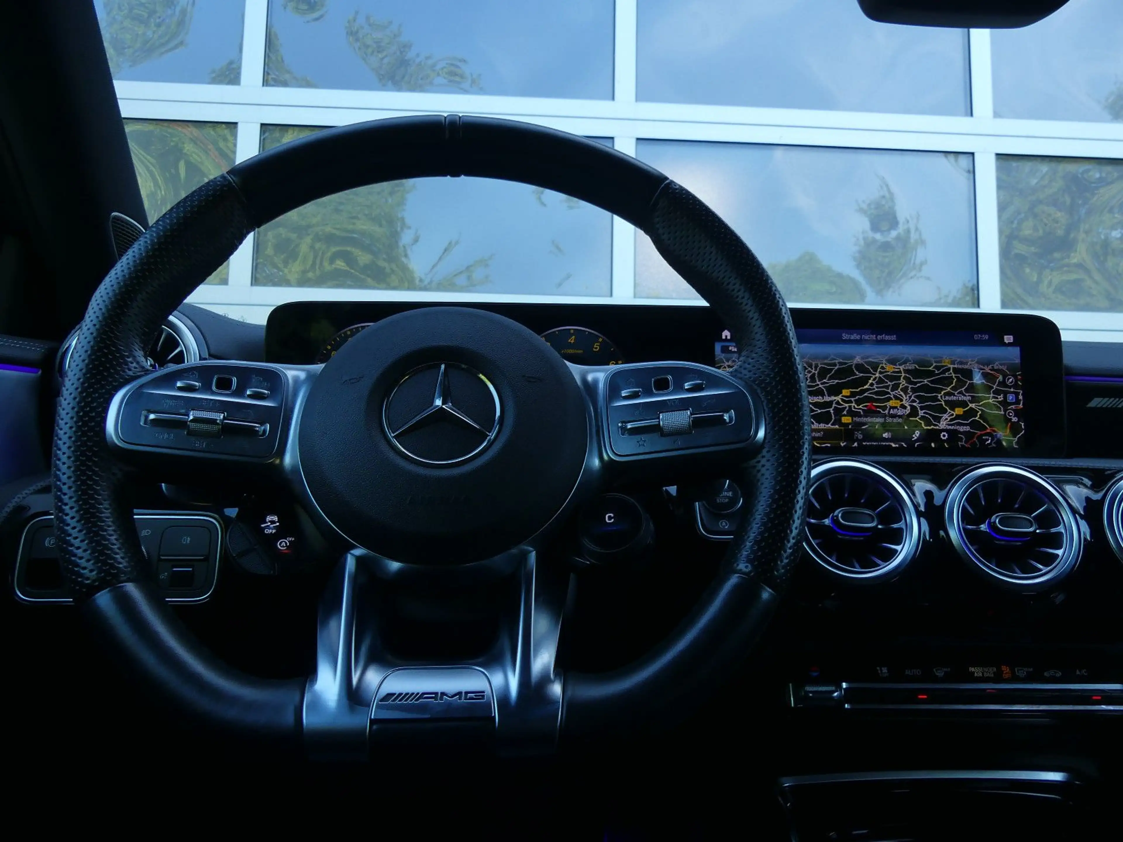Mercedes-Benz A 35 AMG 4Matic Pano/Burmester/HuD/Kamera/Night — photo 12