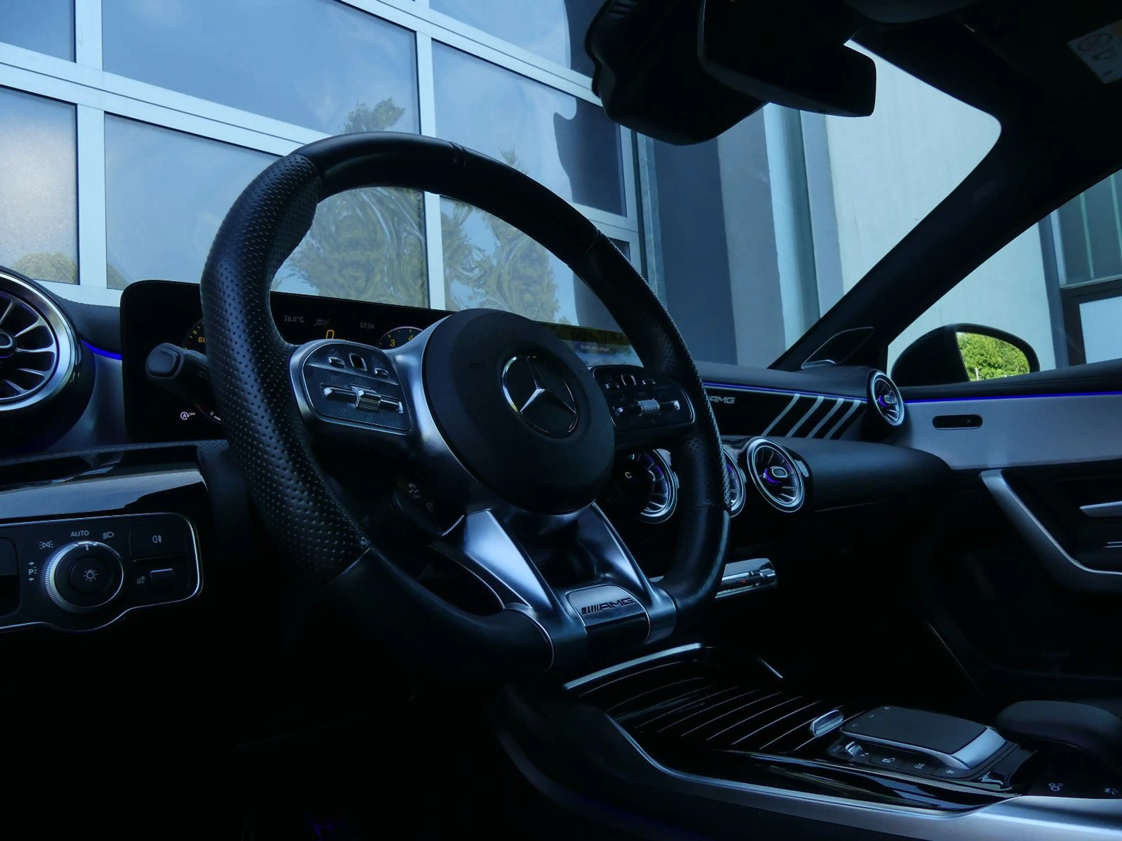 Mercedes-Benz A 35 AMG 4Matic Pano/Burmester/HuD/Kamera/Night — photo 11