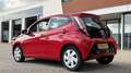 Toyota Aygo 1.0 VVT-i x-play Rouge - thumbnail 3