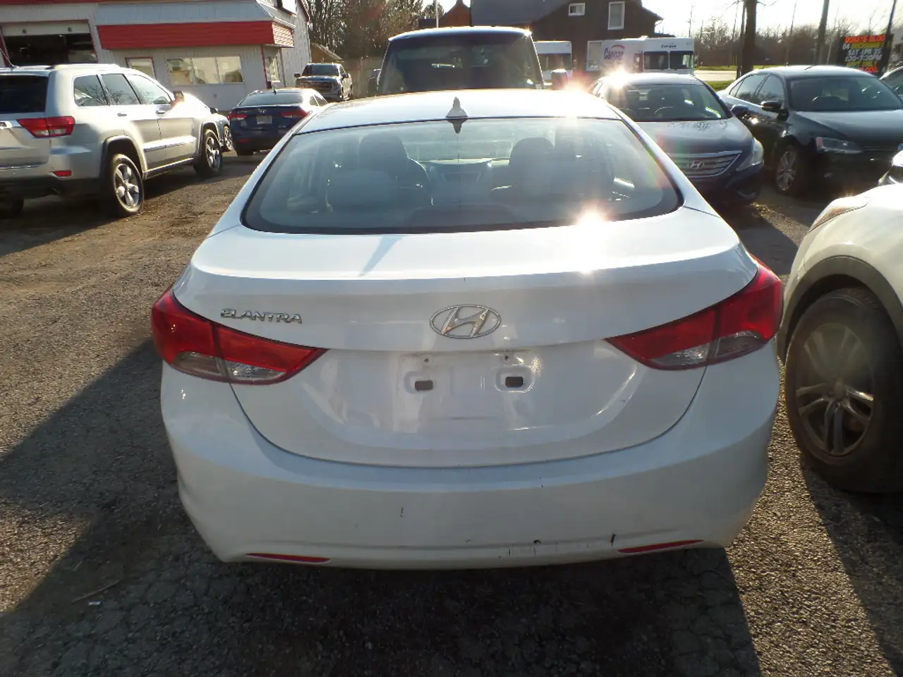 Hyundai ELANTRA снимка Hyundai ELANTRA
