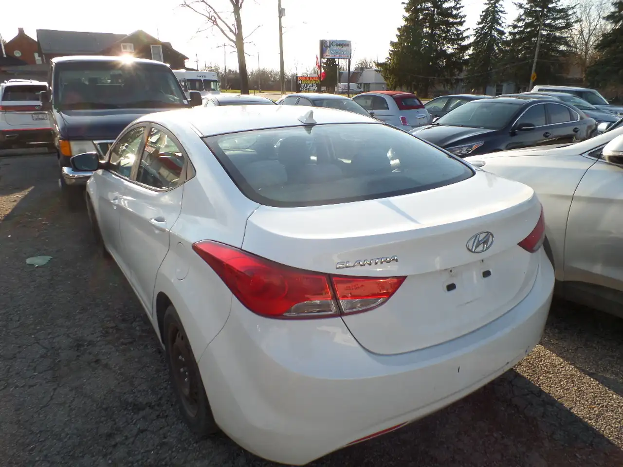 Hyundai ELANTRA снимка Hyundai ELANTRA