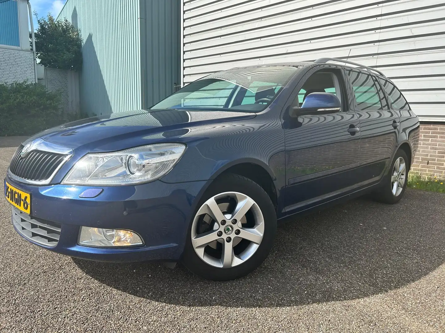 Skoda Octavia Combi 1.2 TSI Elegance Business Line Blauw - 2