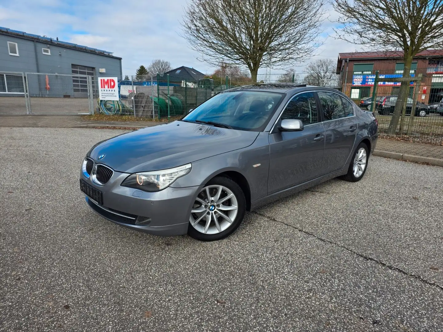 BMW 525 BMW 5 Limousine 525d-NAVI-LEDER-TÜV NEU Grau - 1