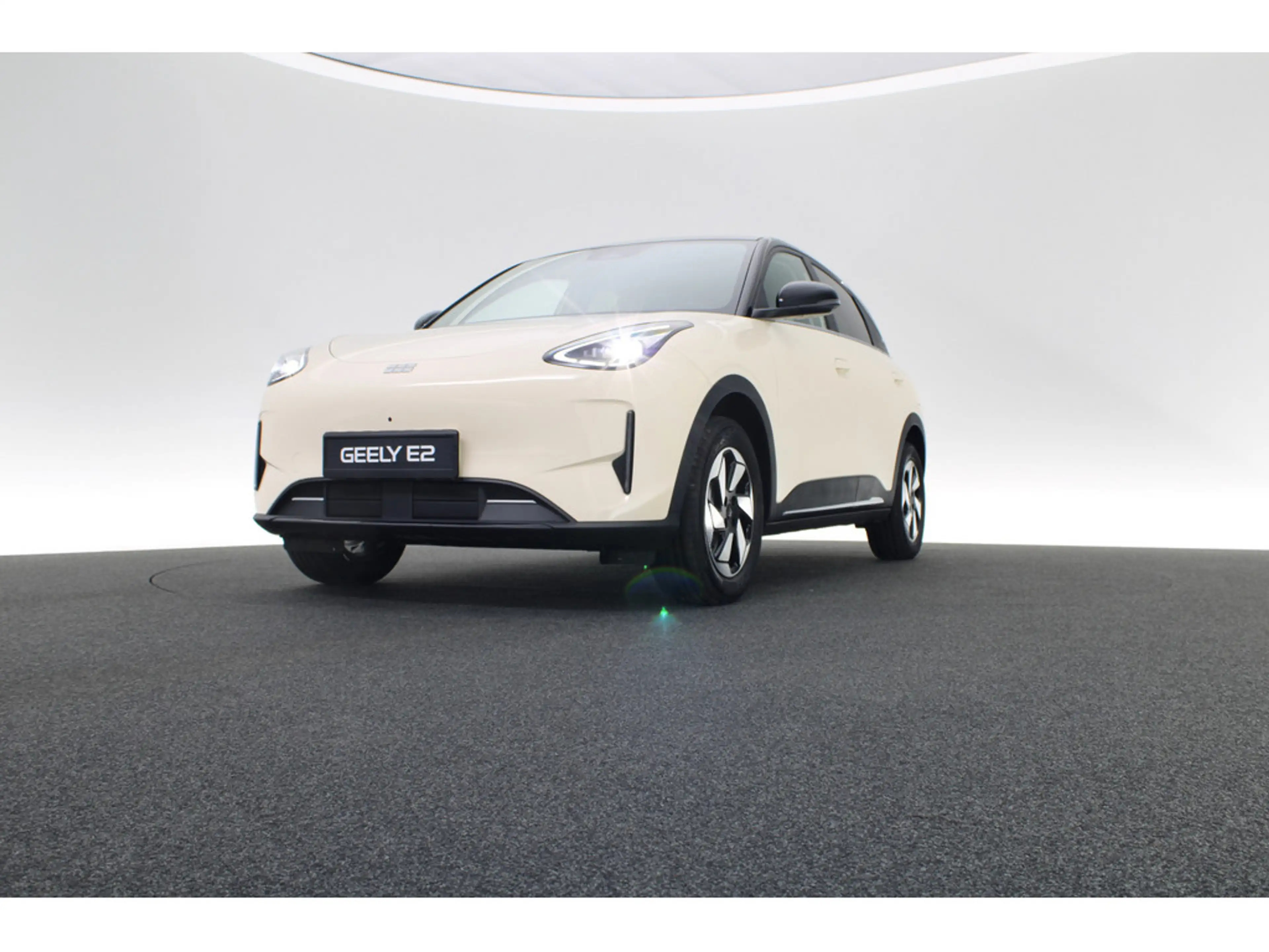 Geely E2 Ultra PDC LEDER KAMERA NAVI ACC LED 360° — photo 11
