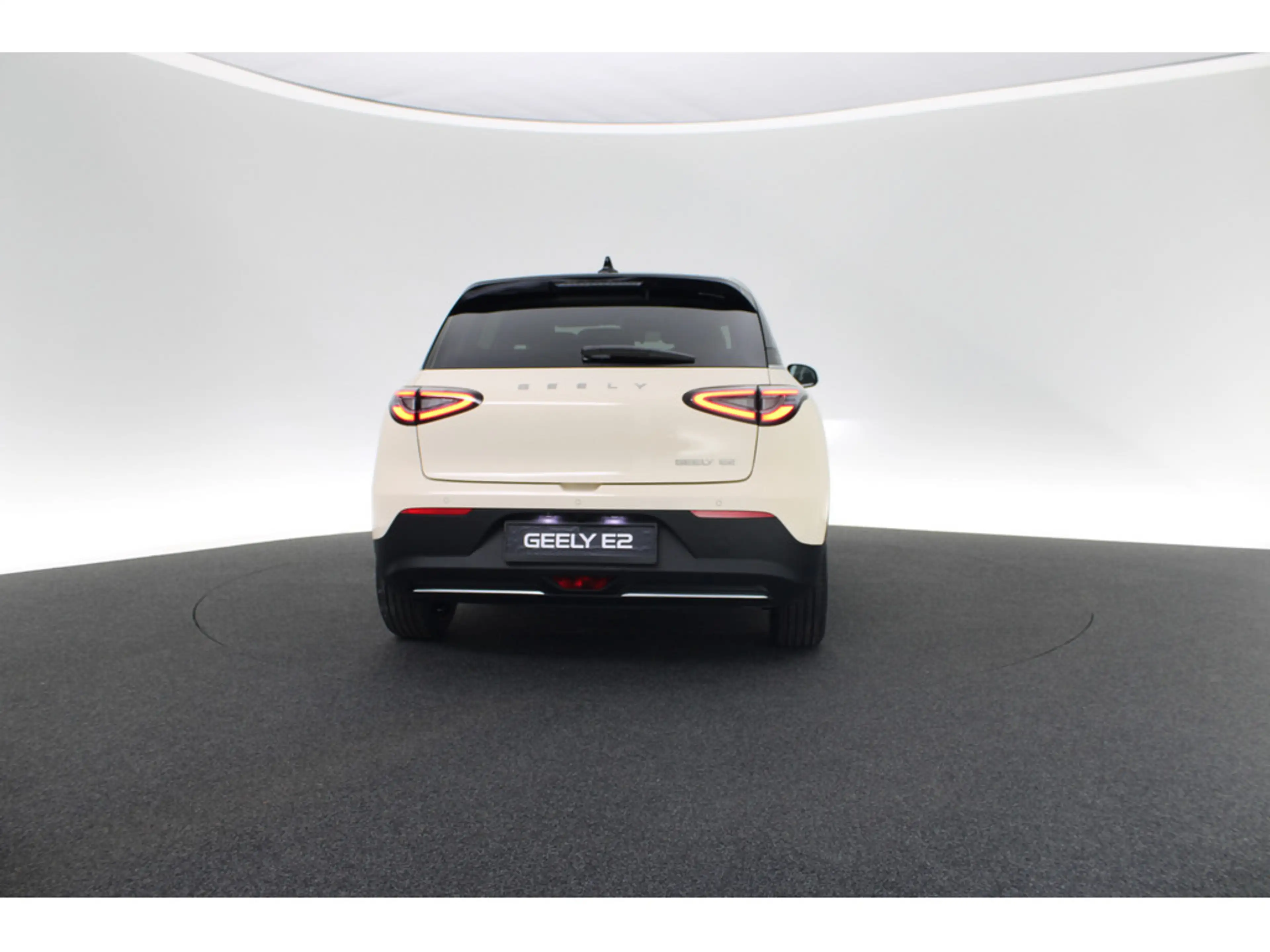 Geely E2 Ultra PDC LEDER KAMERA NAVI ACC LED 360° — photo 5