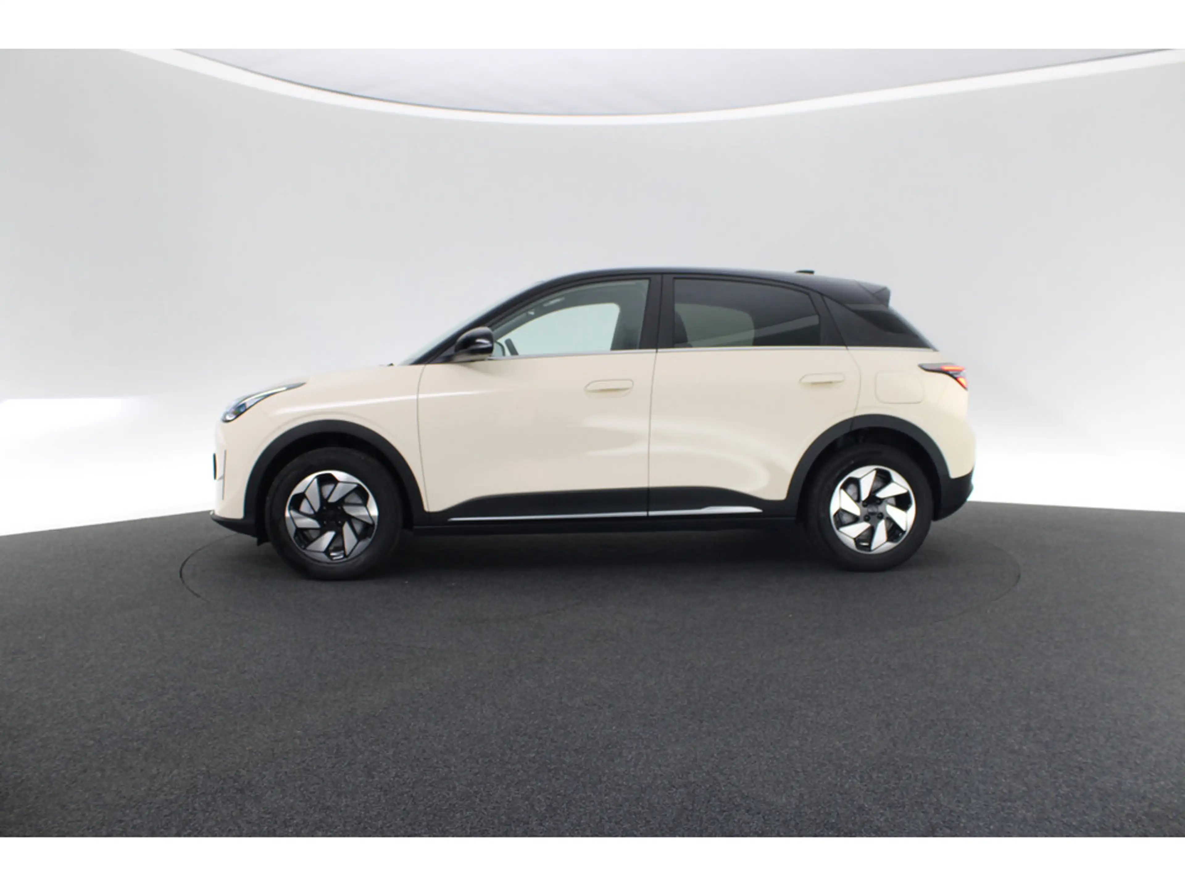 Geely E2 Ultra PDC LEDER KAMERA NAVI ACC LED 360° — photo 2