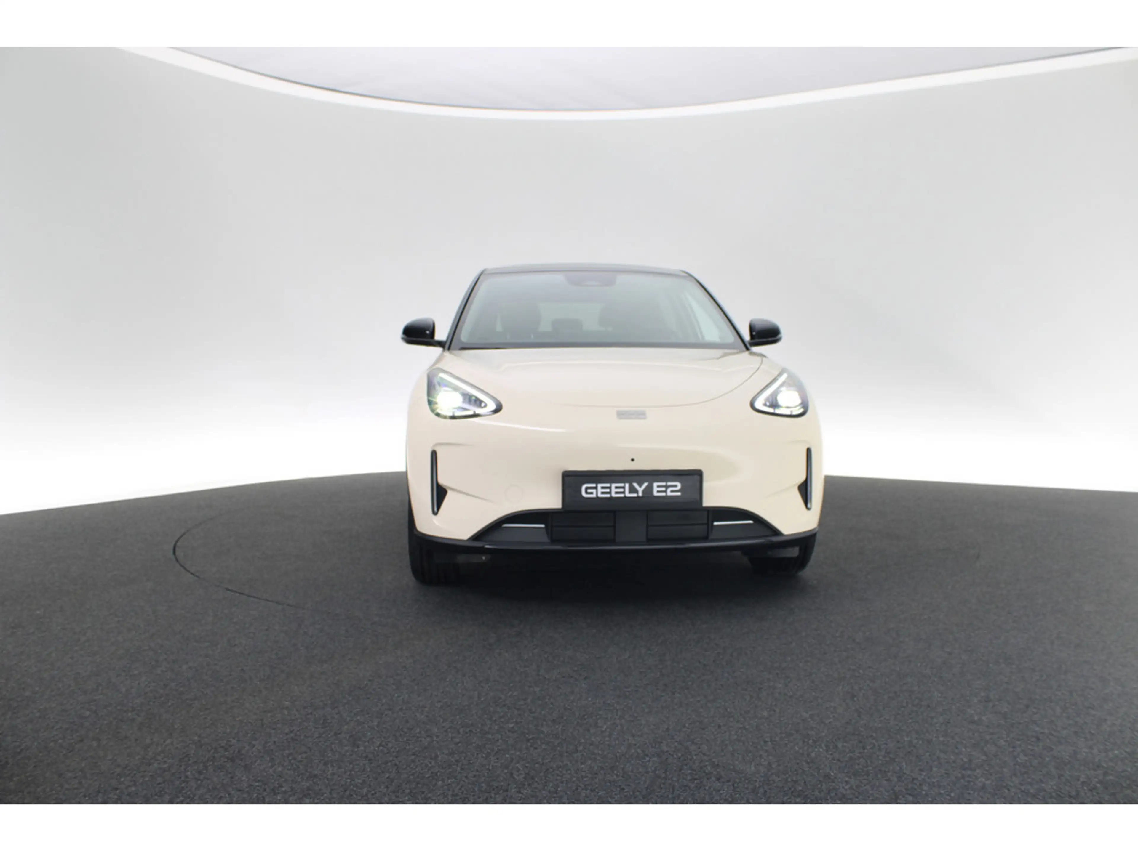 Geely E2 Ultra PDC LEDER KAMERA NAVI ACC LED 360° — photo 9