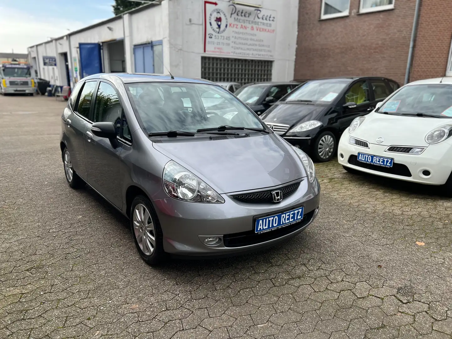 Honda Jazz TÜV & Inspektion NEU - Klimaanlage Grijs - 2