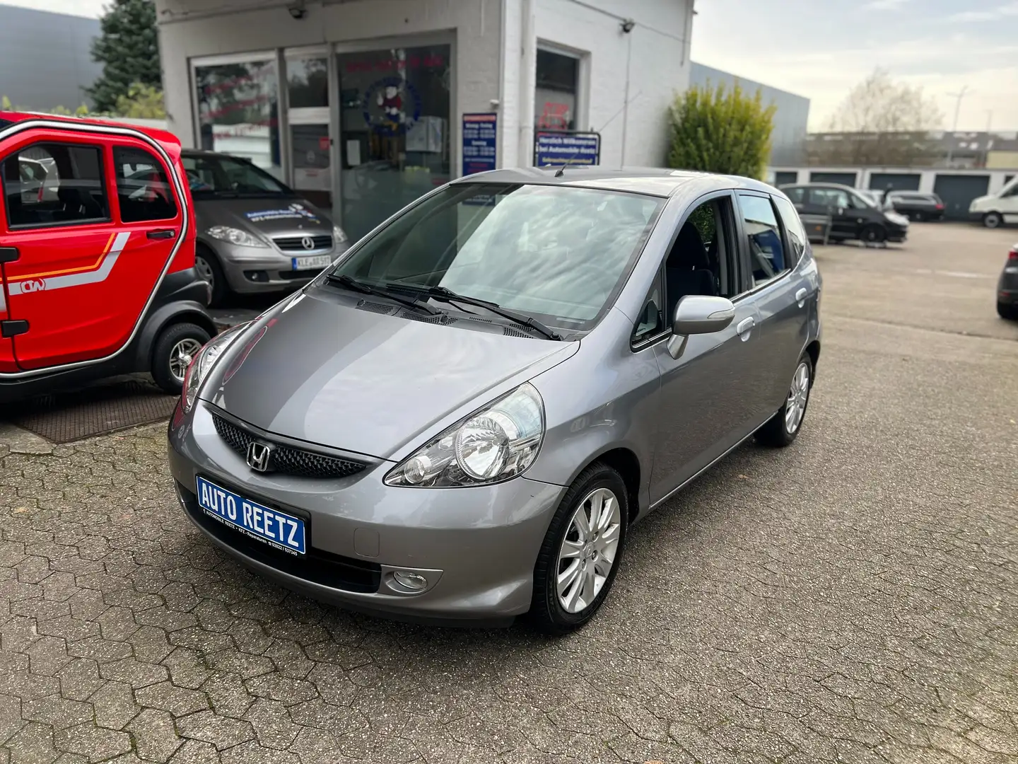 Honda Jazz TÜV & Inspektion NEU - Klimaanlage Grijs - 1