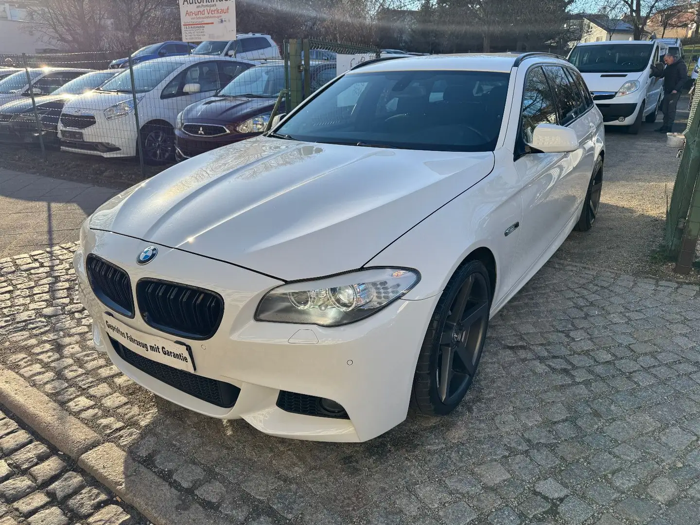 BMW 530 d Touring M-Paket Alcantara Scheckheft PDC Weiß - 1