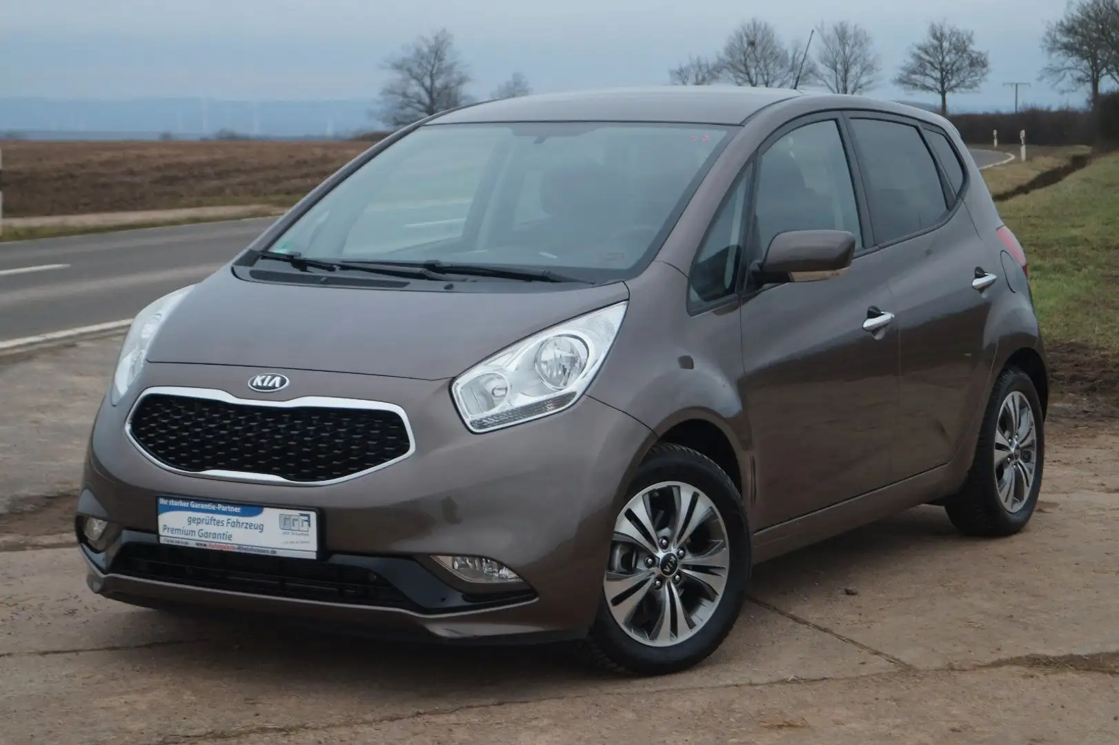 Kia Venga Dream Team +Automatik+Navi+Sitzh.+Kamera+ Marrón - 1