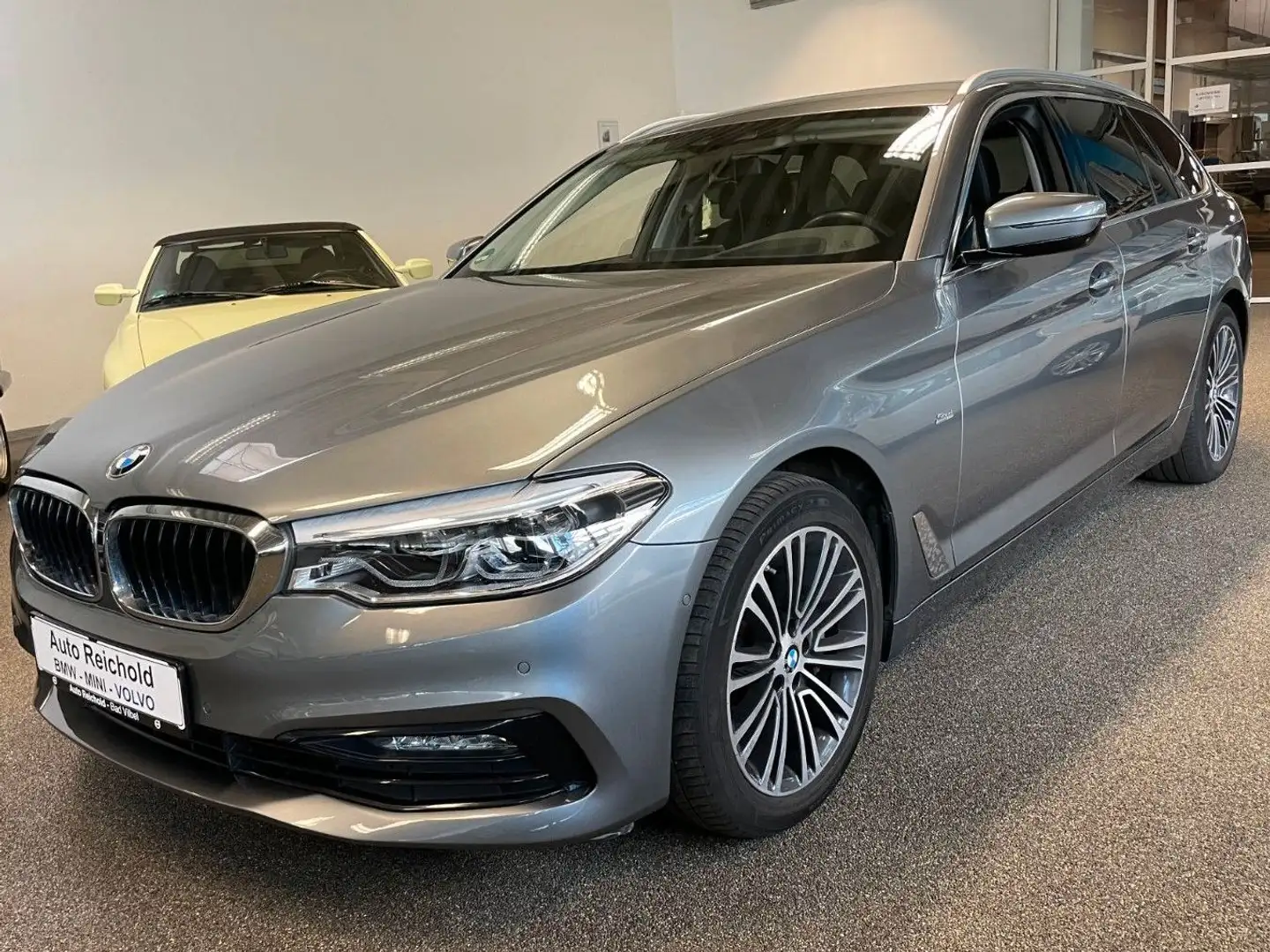 BMW 530 i T. xDrive Sport Aut NAVI LED Stdhzg HUD H&K Bleu - 1