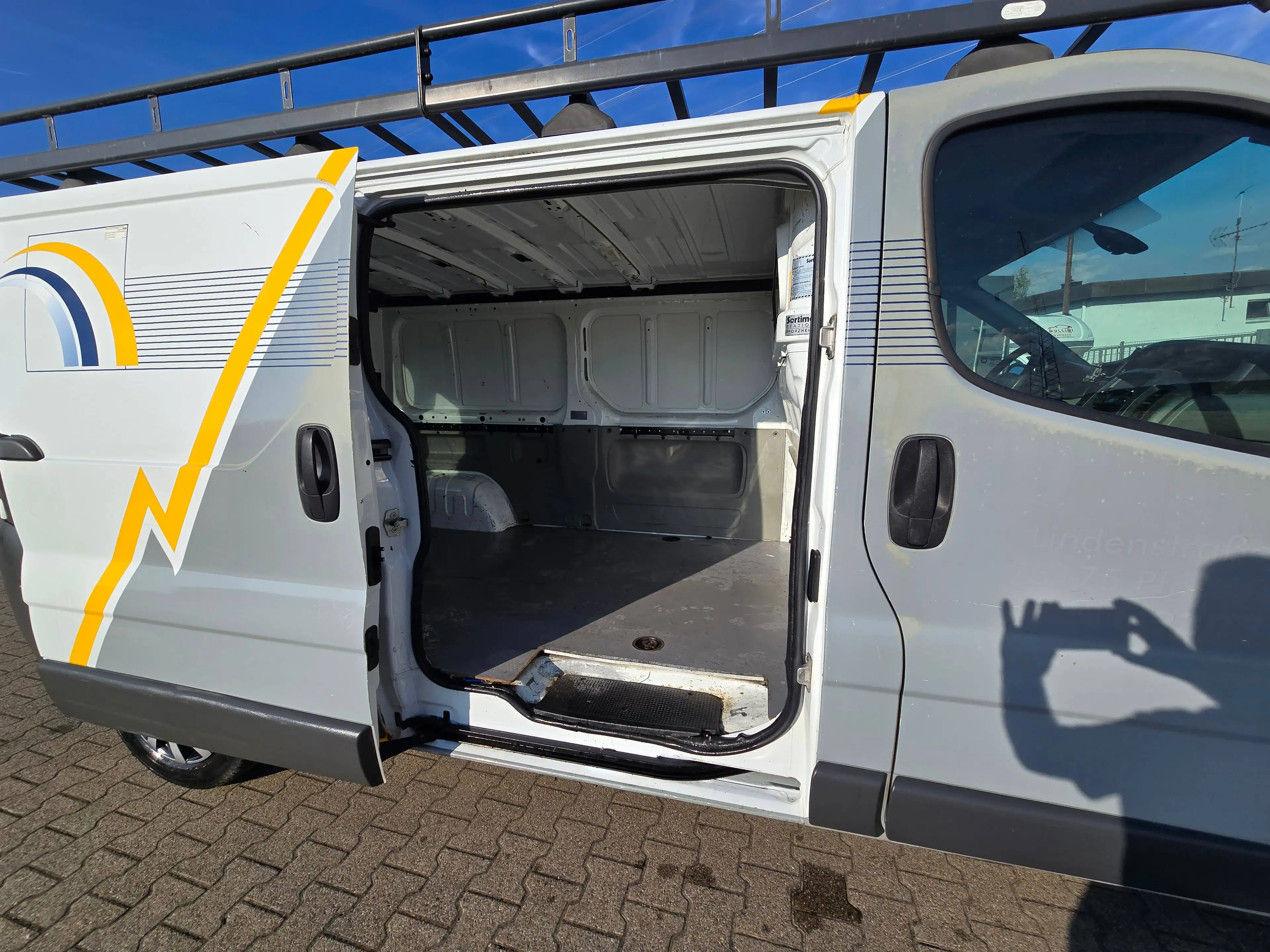 Nissan Primastar Kasten L2H1 2.9t — photo 10