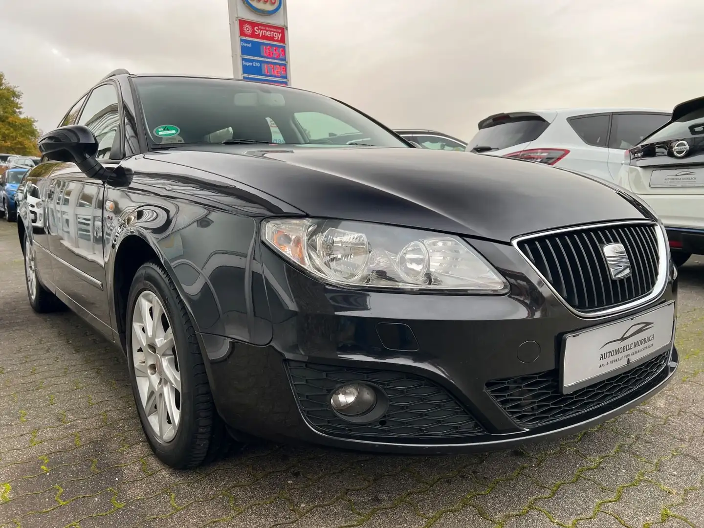SEAT Exeo ST Style 2.0 TDI*KLIMAAUTOM*EURO5*SHZ*MFL* Schwarz - 2