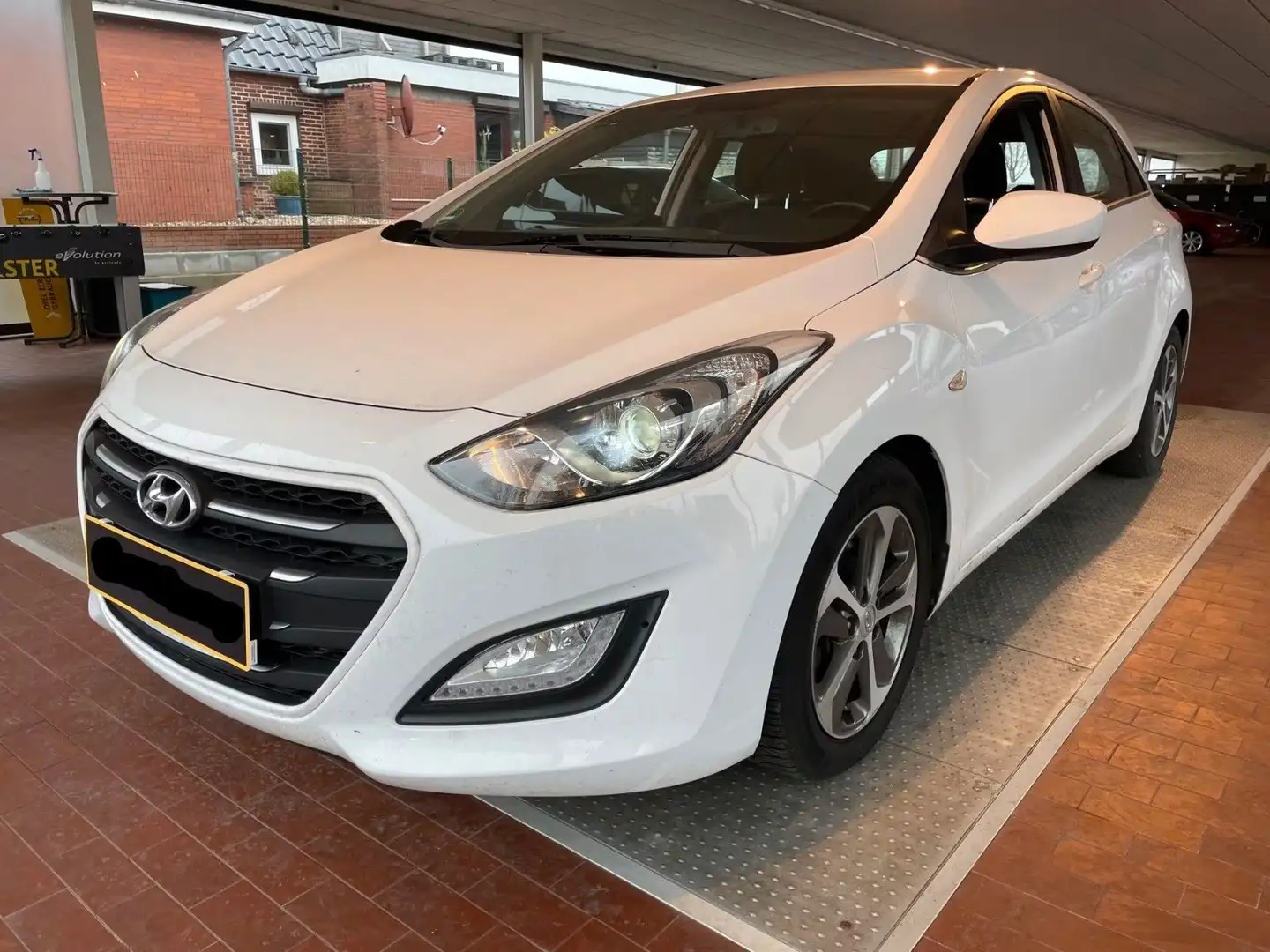 Hyundai i30 blue Trend 1,4*Klima*Temp*Garantie*Insp*EUR6 Wit - 1