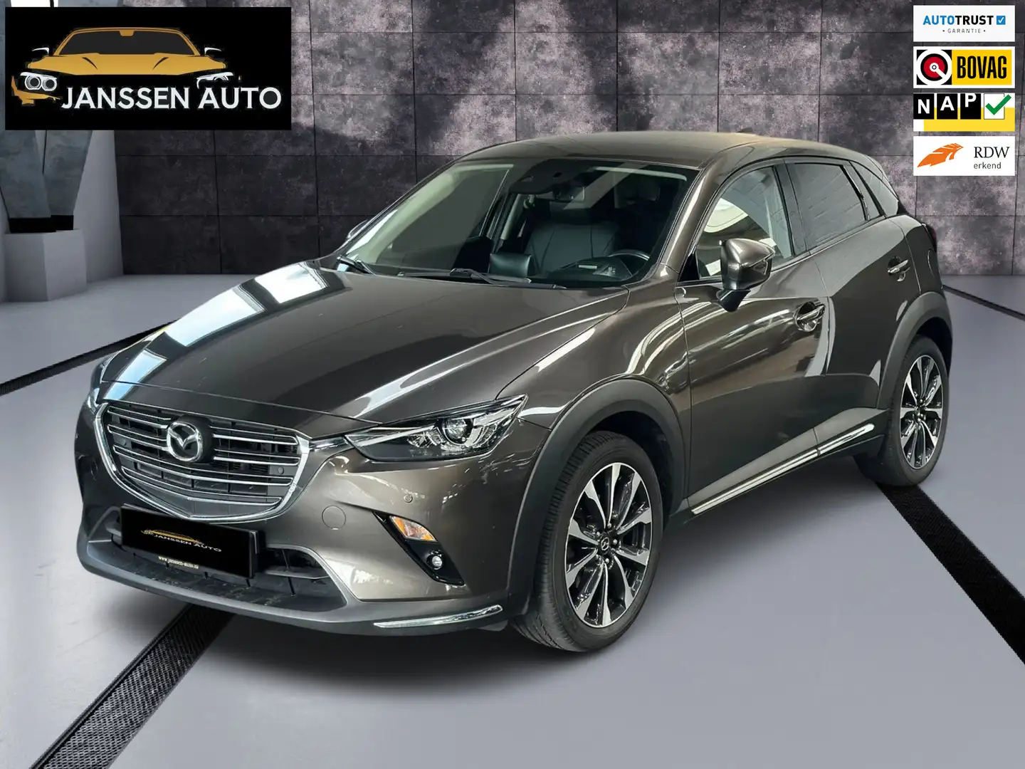 Mazda CX-3 2.0 SkyActiv-G 120 GT-M, HUD, 1/2 Leder, Automaat, Grijs - 1