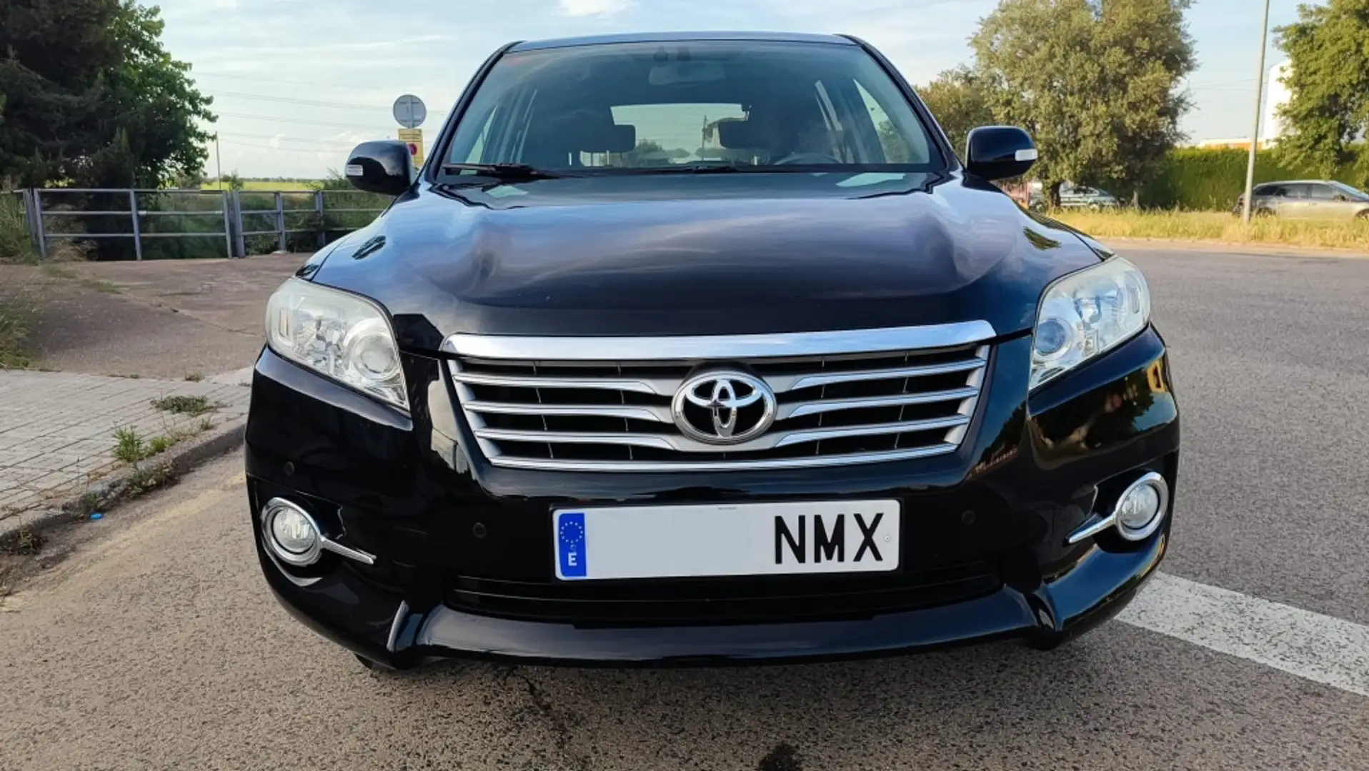 Toyota RAV 4 2.2D-4D Active 4x2 Negro - 2