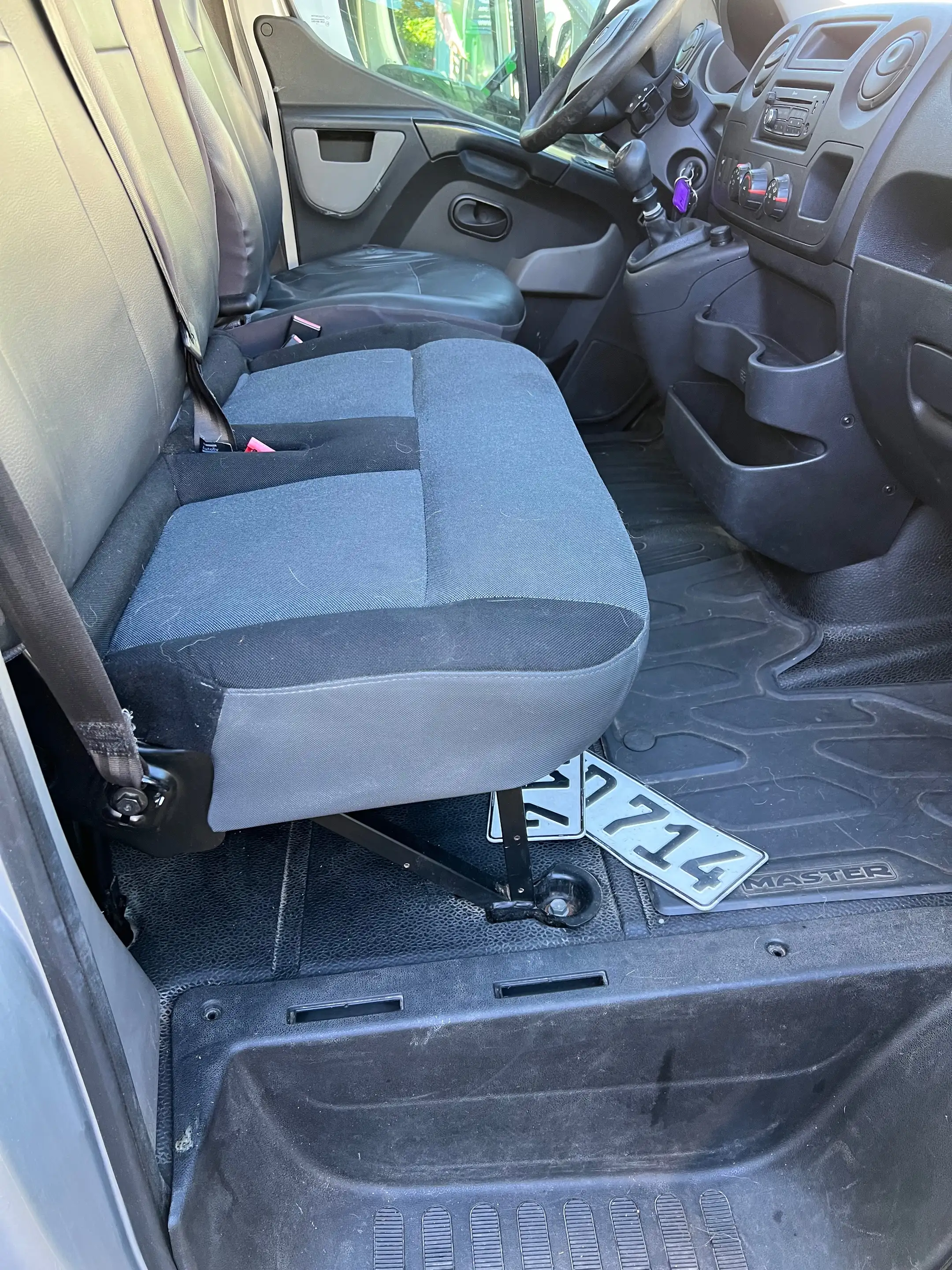 Renault Master L2H2 HKa 3,5t — photo 9