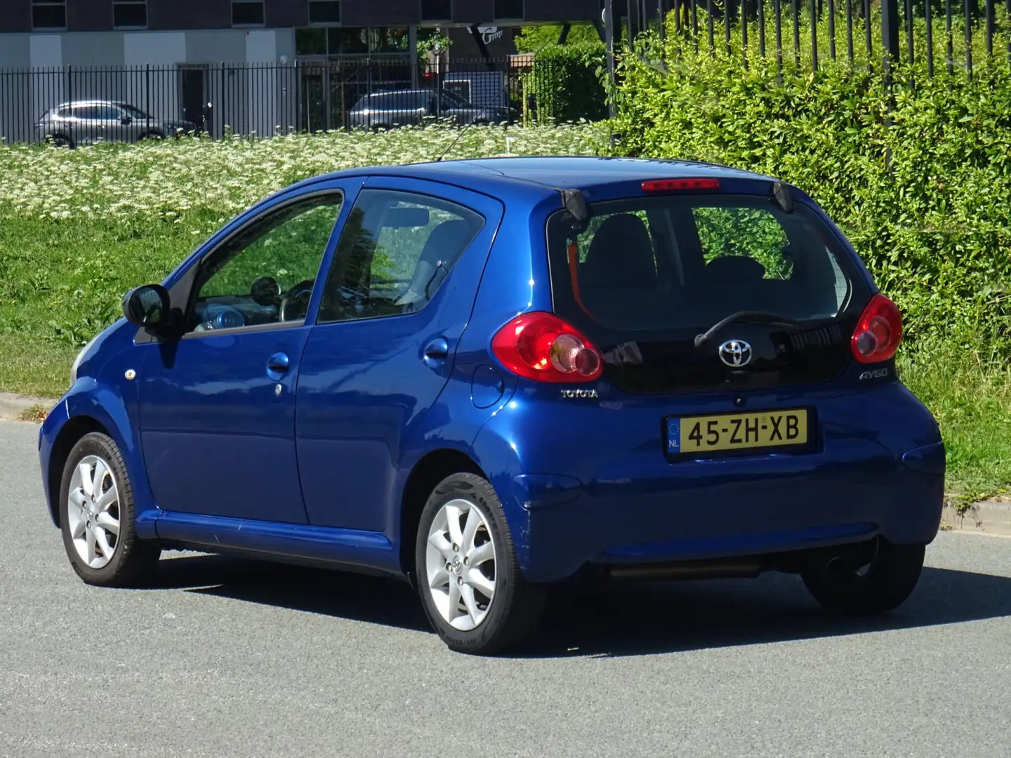 Toyota Aygo 1.0-12V + 5DRS NAP/LEER/ELEKRAM/APK 03-2026 Blauw - 2