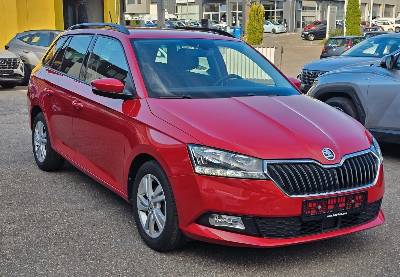 Skoda Fabia 1,0 TSI Combi PDC/Carplay/Sitzheizung Rot - 1