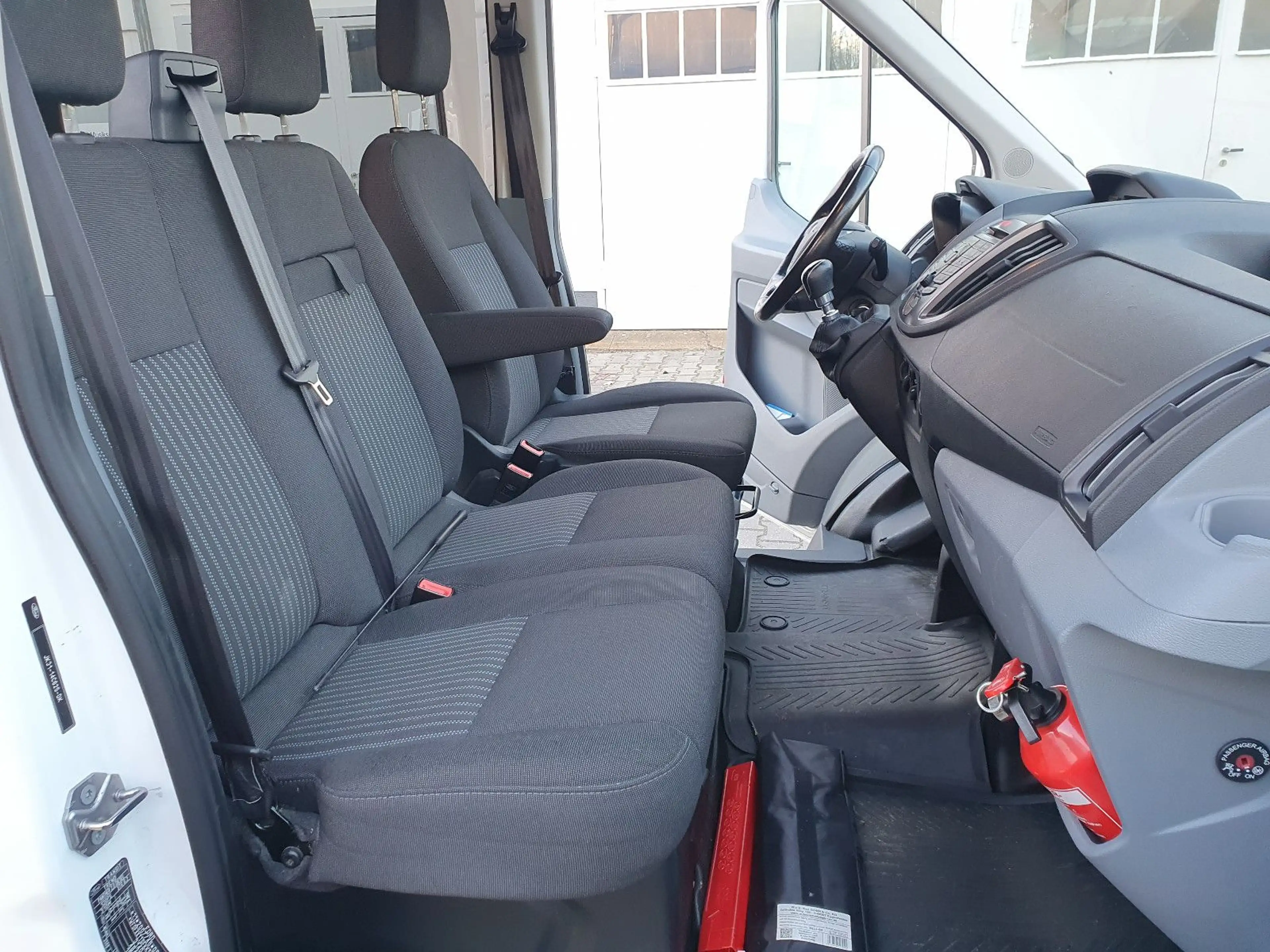 Ford Transit Kombi 310 L2 H2 Trend Navi Motor NEU !!! — photo 19