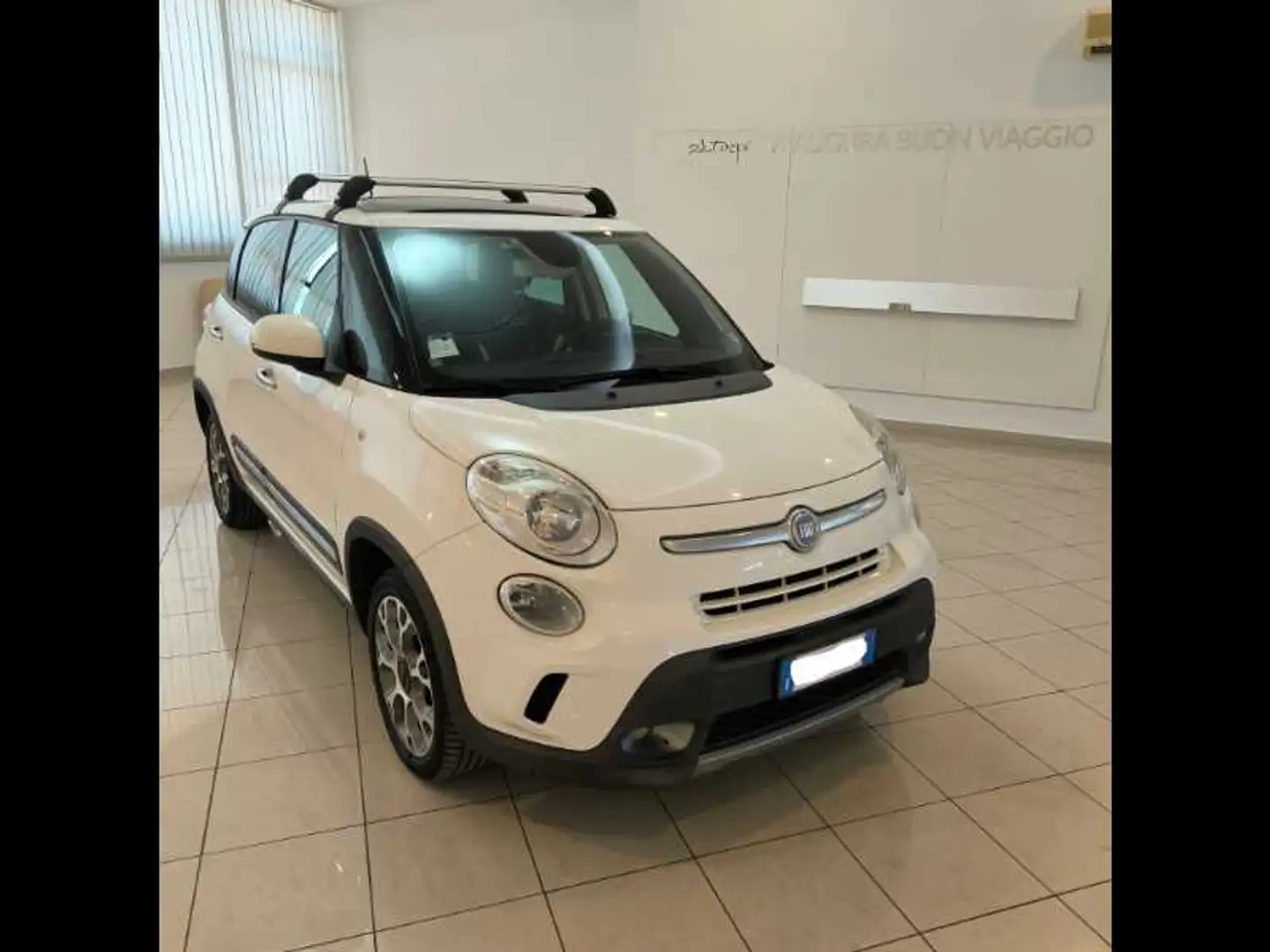 Fiat 500L 1.3 mjt Trekking 85cv Bianco - 1