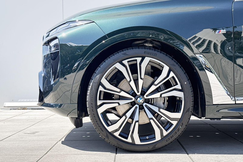 BMW X7 xDrive40i M-Sport / 23 inch / Trekhaak / Driving A — photo 3