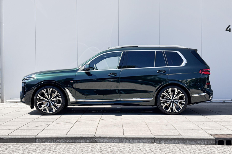 BMW X7 xDrive40i M-Sport / 23 inch / Trekhaak / Driving A — photo 2