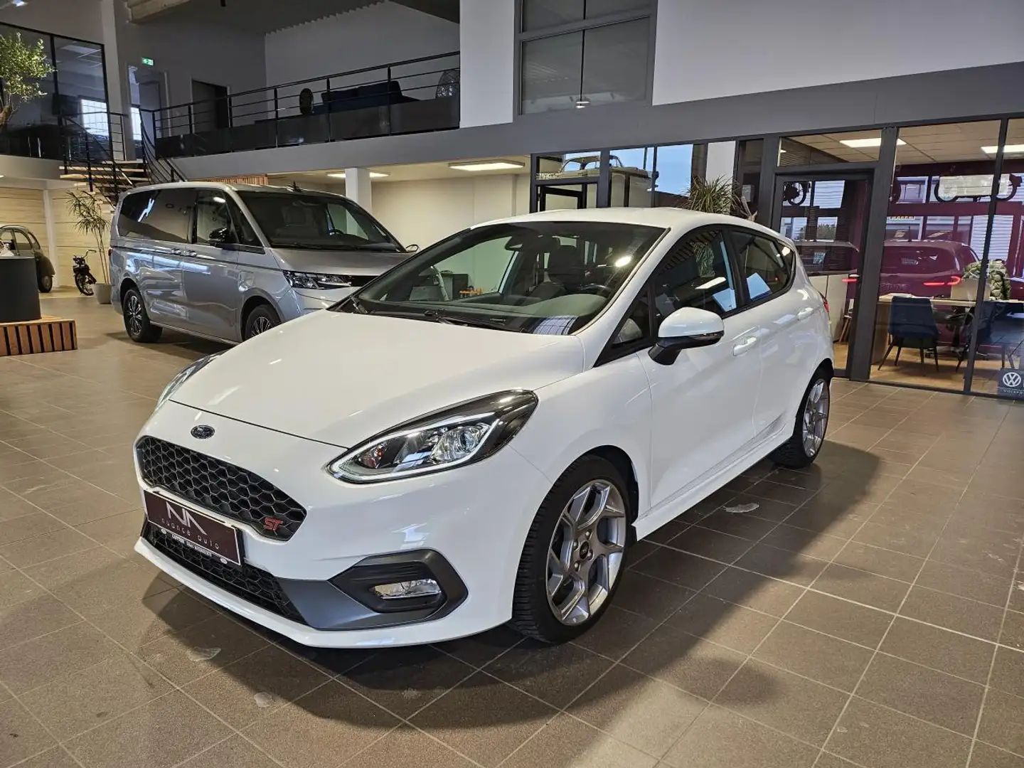 Ford Fiesta 1.5 ECOBOOST 200 ST Wit - 1