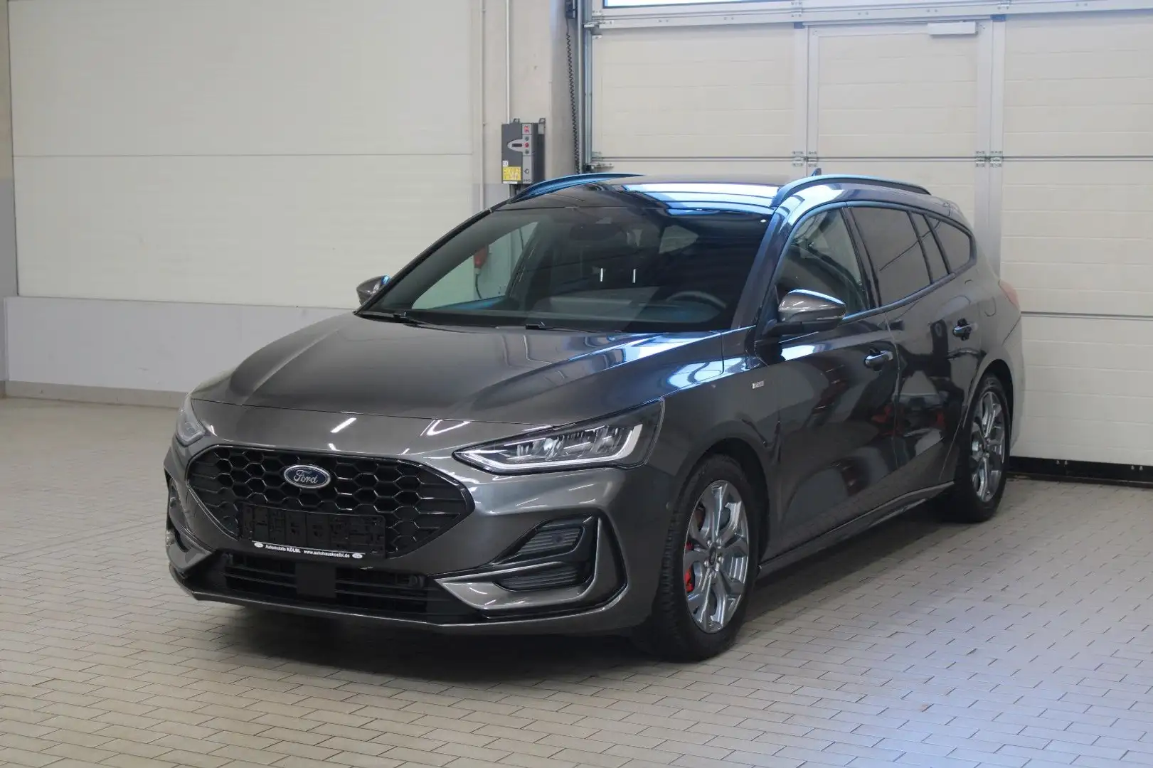 Ford Focus Turnier 1.0 Aut. ST-Line X, PANORAMA/B&O Gris - 2